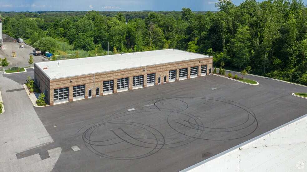 More Photos Of 93 Dover Rd, Glen Burnie Auto Repair For Lease