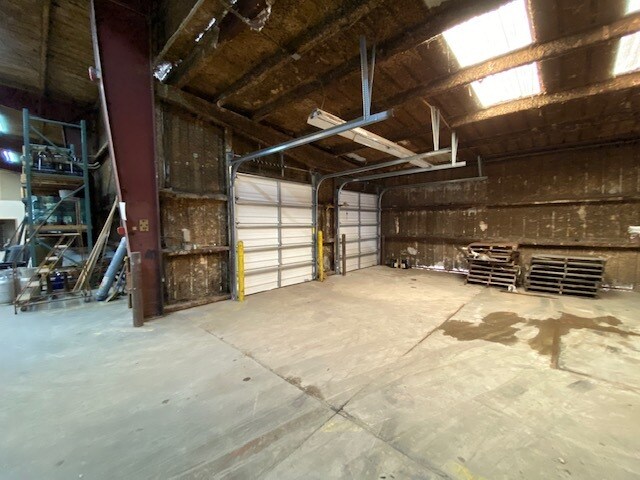 More Photos Of 66 W Colorado Ave, Memphis Warehouse For Lease