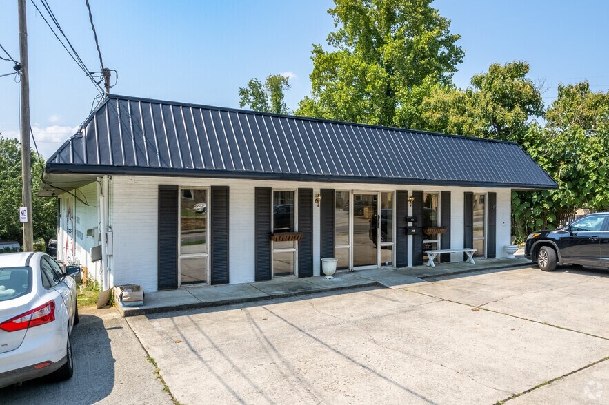 Primary Photo Of 45 Old Ivy Rd NE, Atlanta Freestanding For Lease