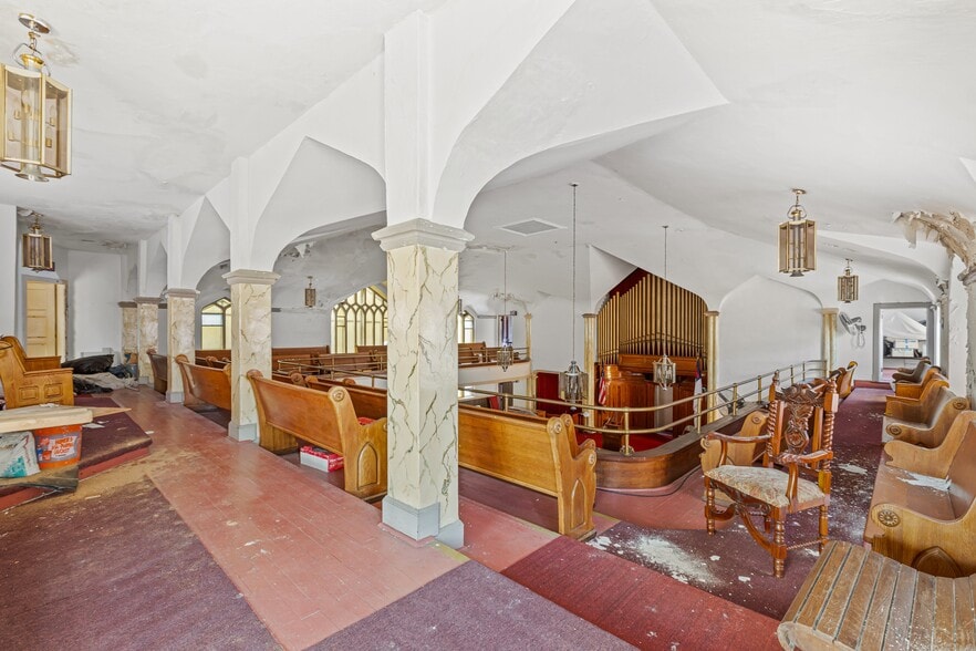 More Photos Of 4802 6th Ave, Brooklyn Religious Facility For Sale