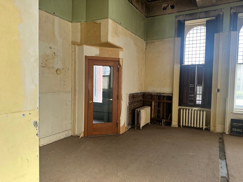 More Photos Of 49 E Main St, Amsterdam Office For Sale