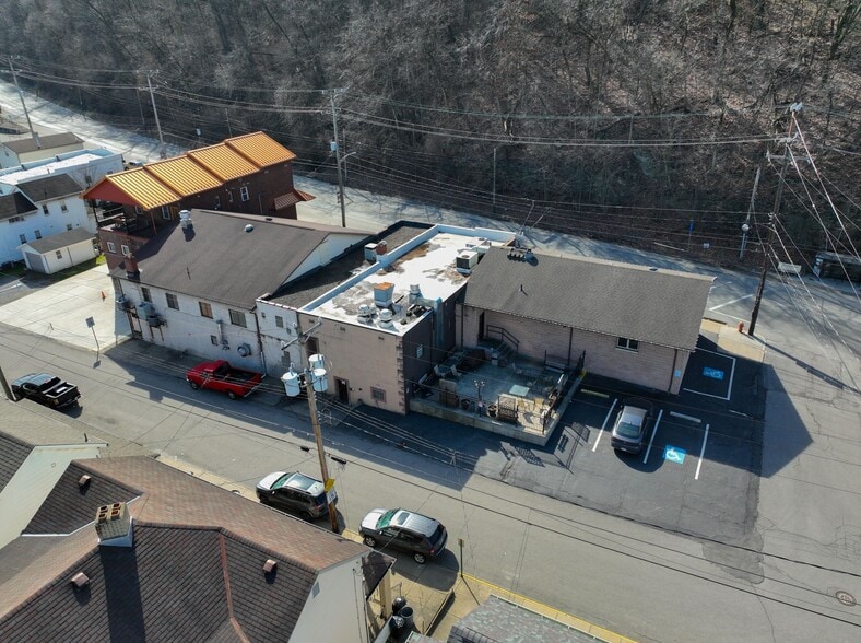 More Photos Of 1562 Island Ave, McKees Rocks Restaurant For Sale