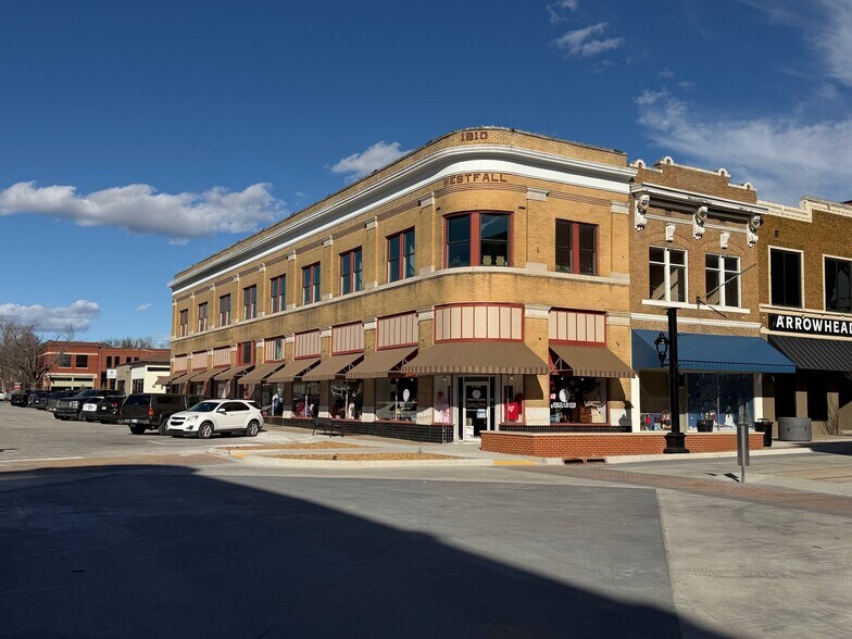 More Photos Of 5 N Park St, Sapulpa Storefront For Lease