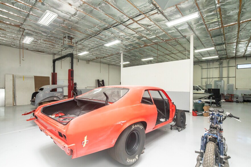 More Photos Of 1055 Empire Dr, Lake Havasu City Distribution For Lease