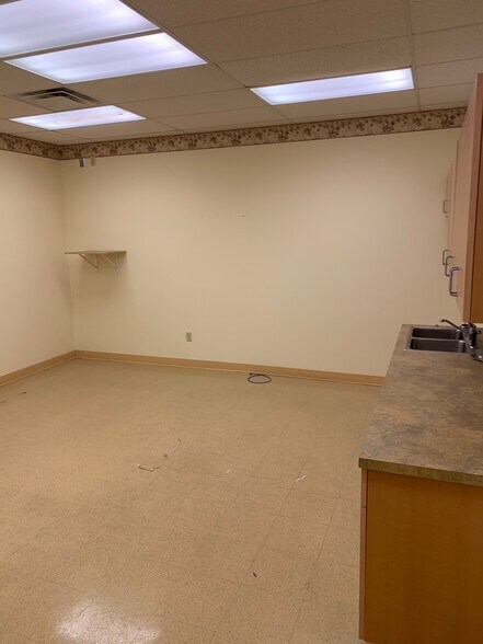 More Photos Of 111 W Main St, Homer Freestanding For Lease