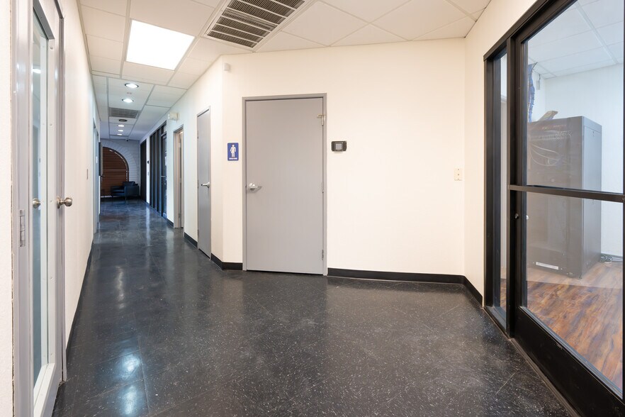 More Photos Of 601 S Rancho Dr, Las Vegas Medical For Sale
