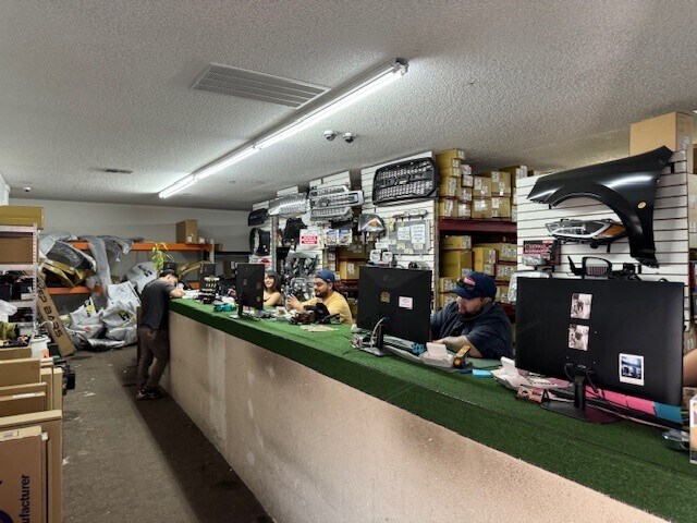 More Photos Of 2167 N Decatur Blvd, Las Vegas Freestanding For Sale