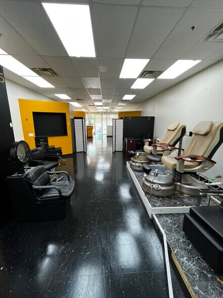 More Photos Of 11 Smokehouse Dr, Fredericksburg Unknown For Lease