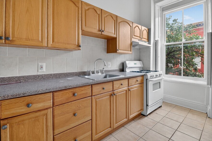 More Photos Of 1404 Madison Ave, Baltimore Apartments For Sale
