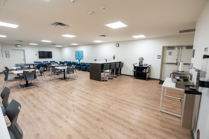 More Photos Of 1841 N 24th St, Phoenix Rehabilitation Center For Sale