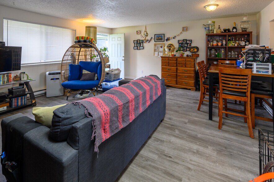 More Photos Of 2125 SW Xero Ln, Redmond Apartments For Sale