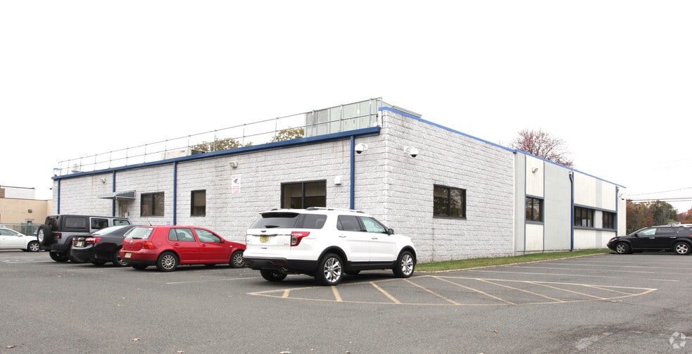 More Photos Of 75 Terminal Ave, Clark Office For Lease