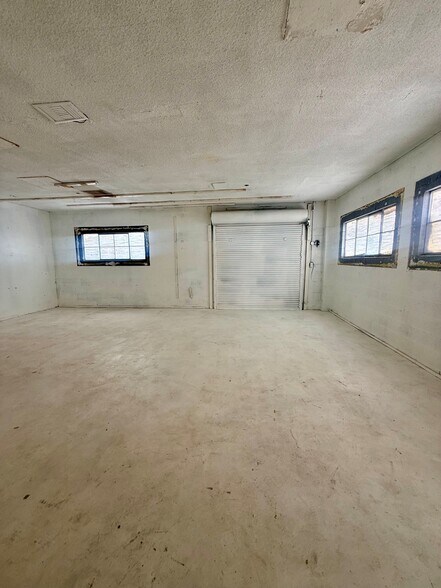 More Photos Of 68482 E Palm Canyon Dr, Cathedral City Storefront For Sale