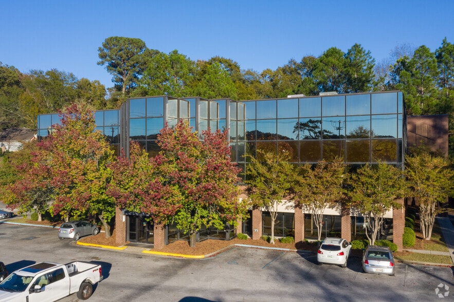 More Photos Of 3021 Lorna Rd, Birmingham Medical For Lease