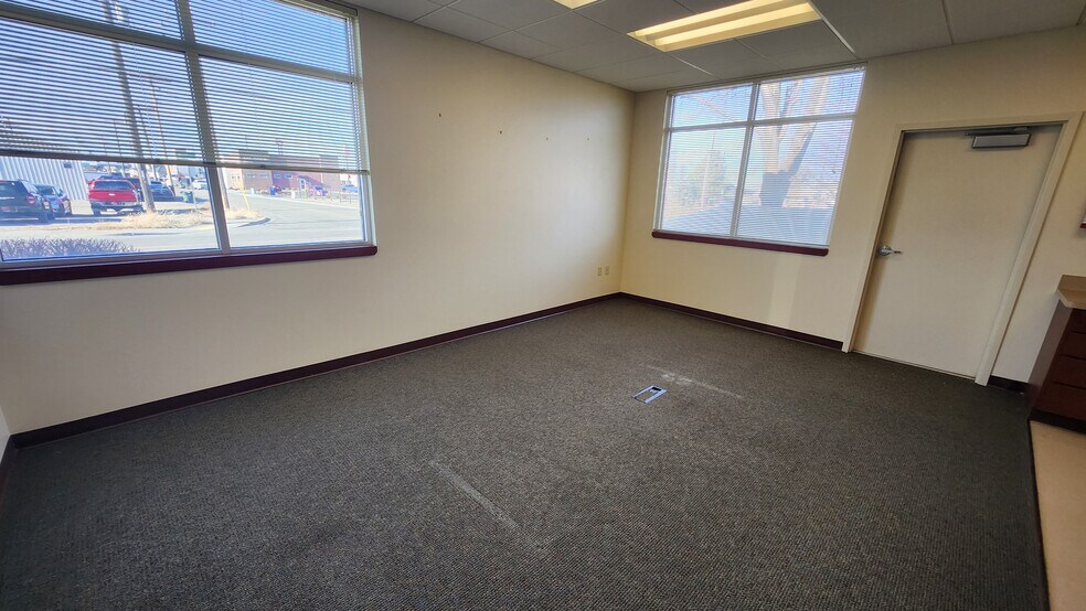 More Photos Of 370 N Meridian St, Blackfoot Office For Lease