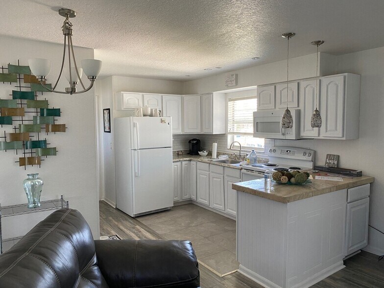 More Photos Of 3817 Del Prado Blvd S, Cape Coral Apartments For Sale