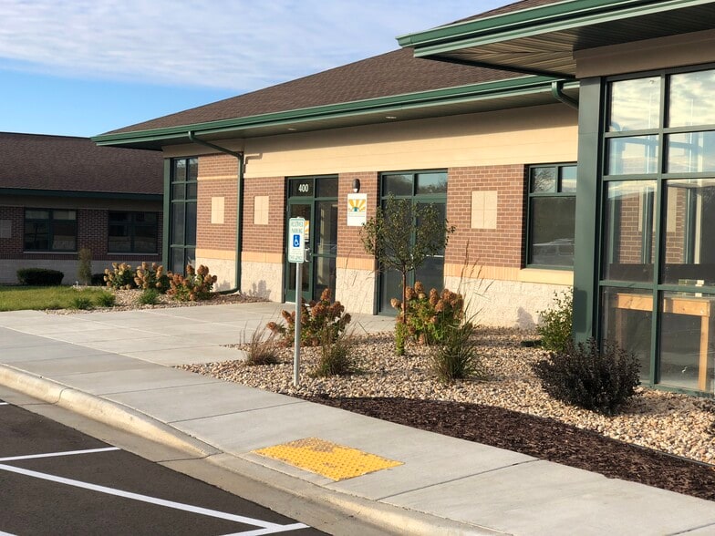 More Photos Of 1021 Quinn Dr, Waunakee Office For Lease