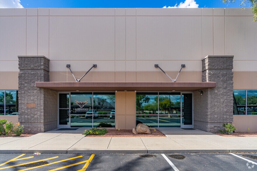 More Photos Of 950 W Behrend Dr, Phoenix Unknown For Lease