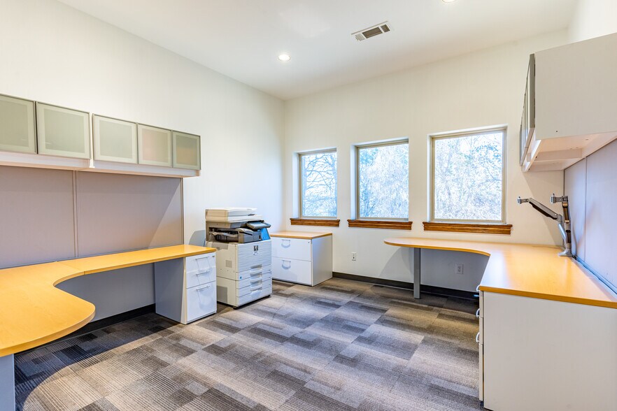 More Photos Of 3012 Ridge Rd, Rockwall Office For Lease