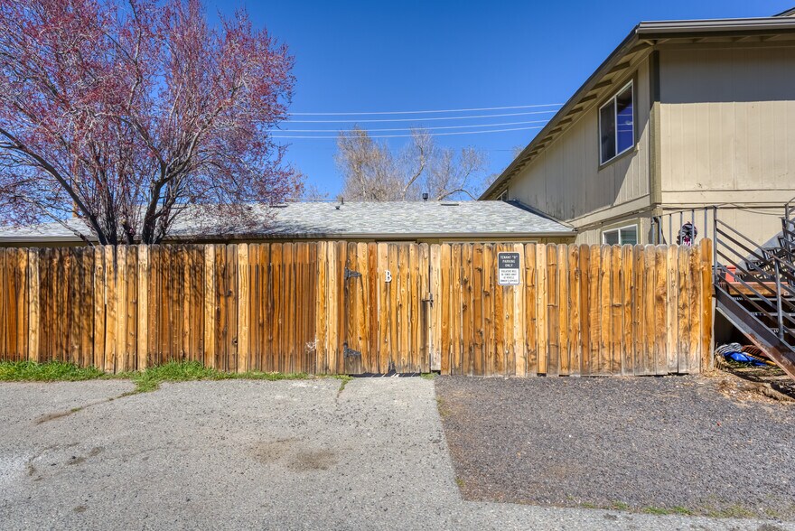 More Photos Of 1517 N Edmonds Dr, Carson City Multifamily For Sale
