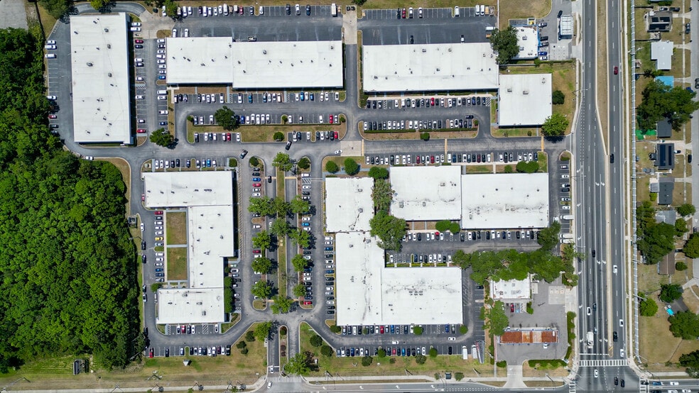 More Photos Of 5730-5892 S Semoran Blvd, Orlando Unknown For Lease