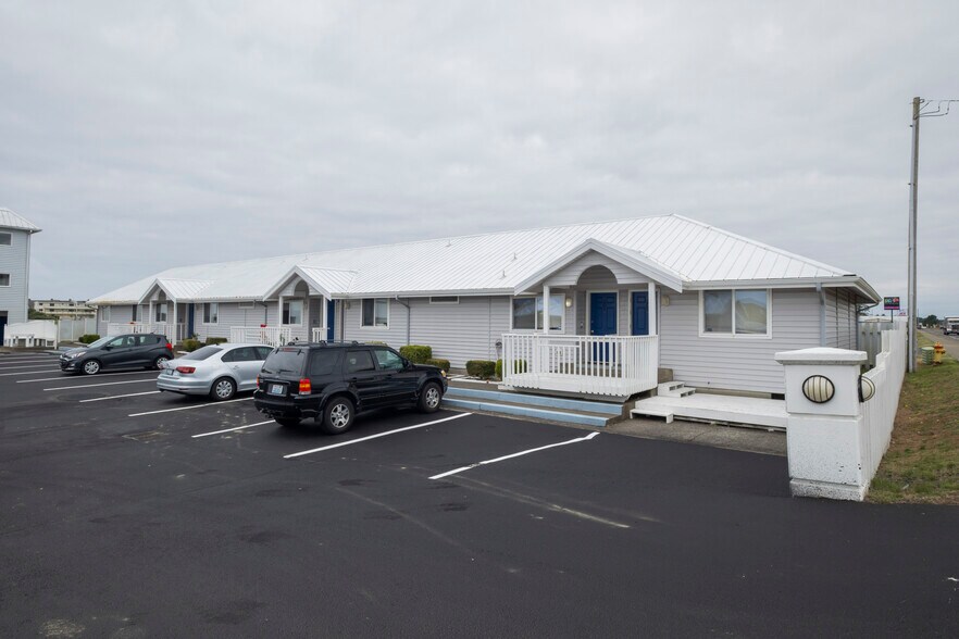 More Photos Of 605 Point Brown Ave NW, Ocean Shores Apartments For Sale