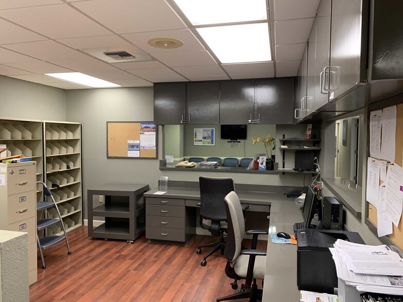 More Photos Of 9430 Turkey Lake Rd, Orlando Medical For Sale