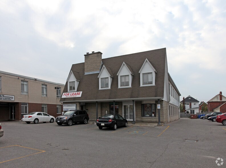 More Photos Of 179 King St E, Oshawa Office For Lease