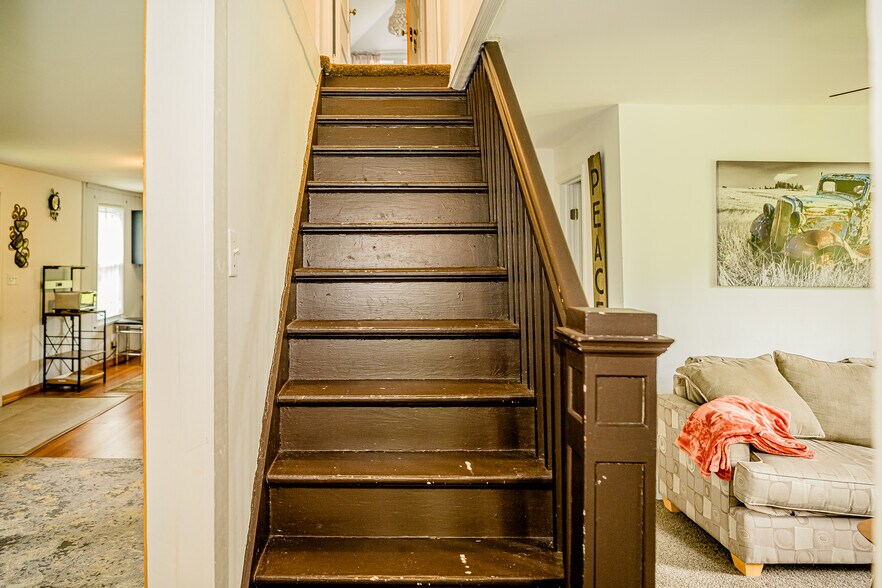 More Photos Of 2735 PA-390, Canadensis Hospitality For Sale