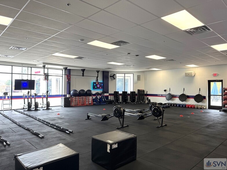 More Photos Of 492 Jimmy Deloach Pky, Savannah Freestanding For Lease