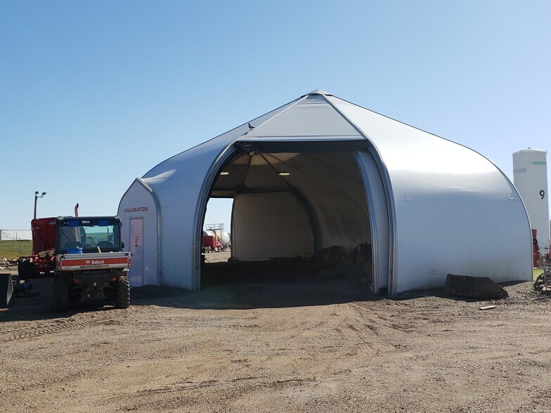 More Photos Of 420 Halliburton Dr, Williston Industrial For Lease