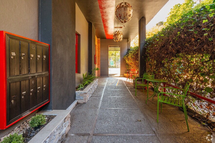 More Photos Of 12-20 N San Mateo Dr, San Mateo Medical For Lease