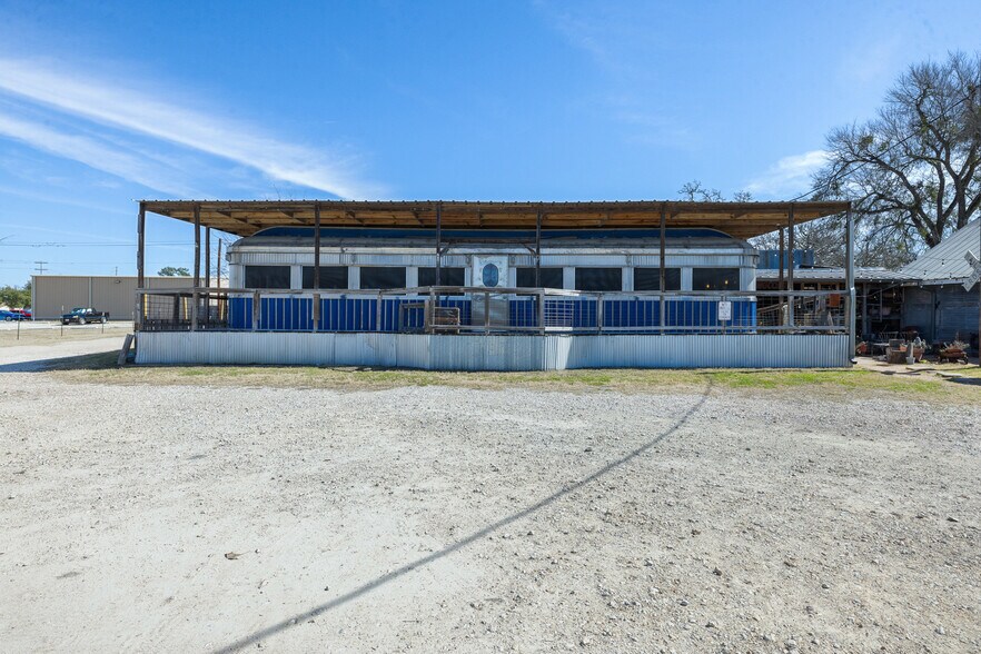 More Photos Of 15045 FM 2154 Rd, College Station General Retail For Sale