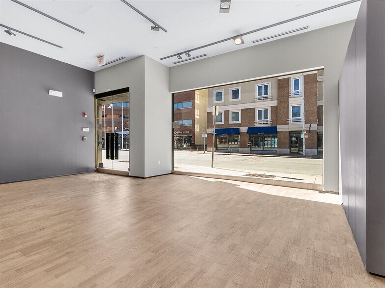 More Photos Of 997-1013 Massachusetts Ave, Cambridge Freestanding For Lease