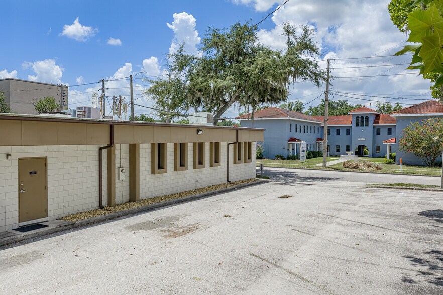 More Photos Of 215 Mary Reckeweg Way, Bartow Office For Sale