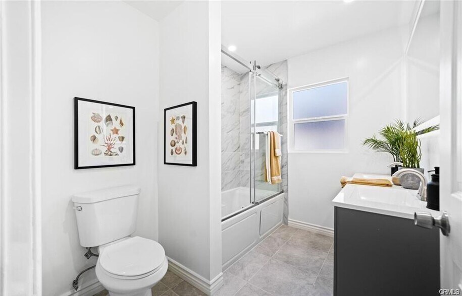 More Photos Of 1484 N Clybourn Ave, Burbank Apartments For Sale