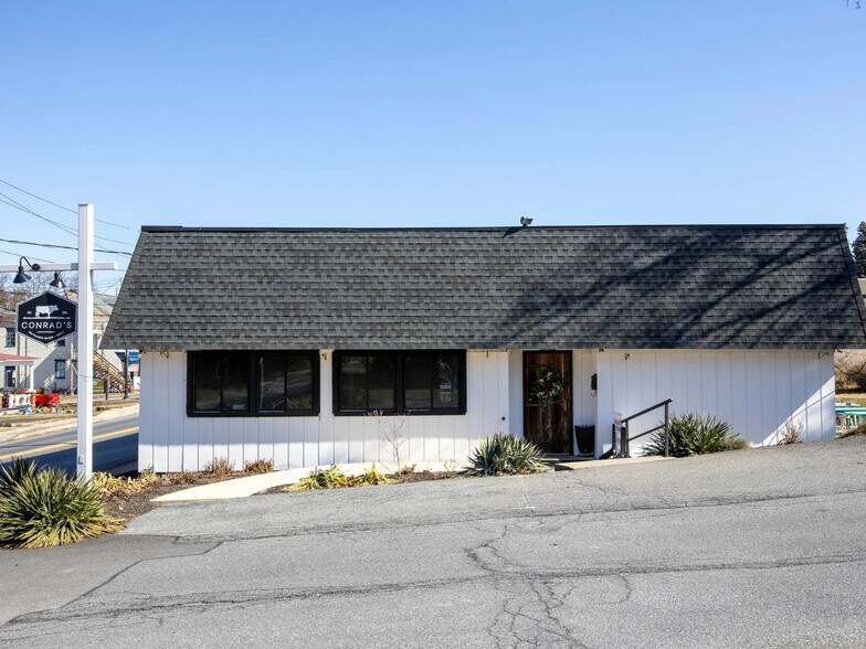 More Photos Of 14 Blue Rock Rd, Millersville Restaurant For Lease