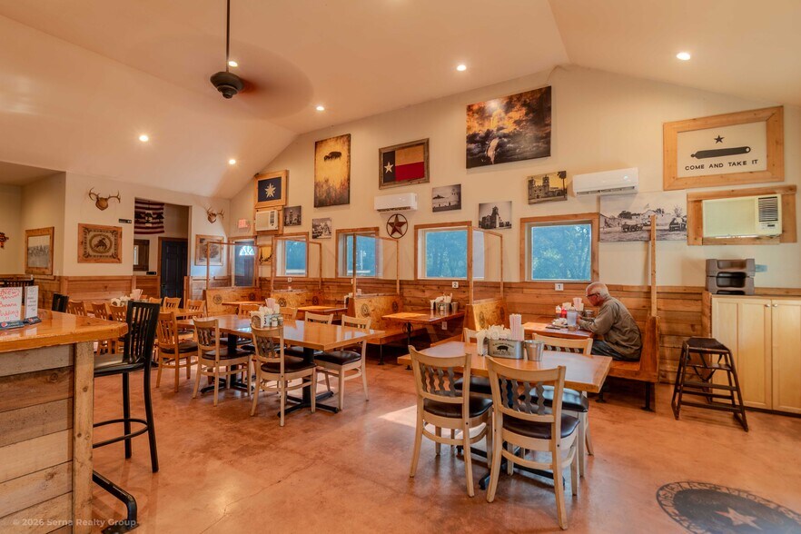 More Photos Of 3710 Waterwood Pass, Elmendorf Restaurant For Sale