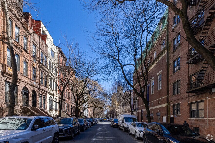 More Photos Of 150 W 85th St, New York Schools For Sale