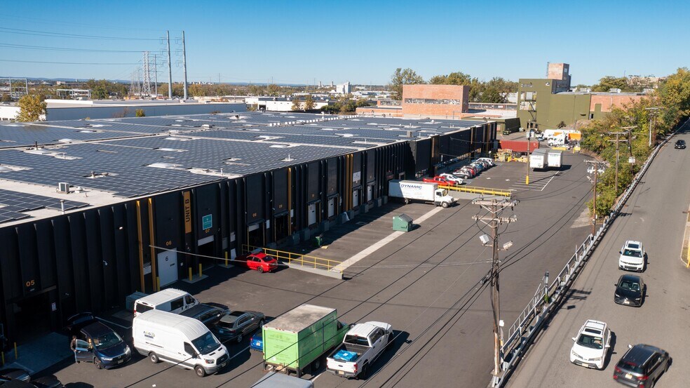 More Photos Of 7001 Anpesil Dr, North Bergen Warehouse For Lease