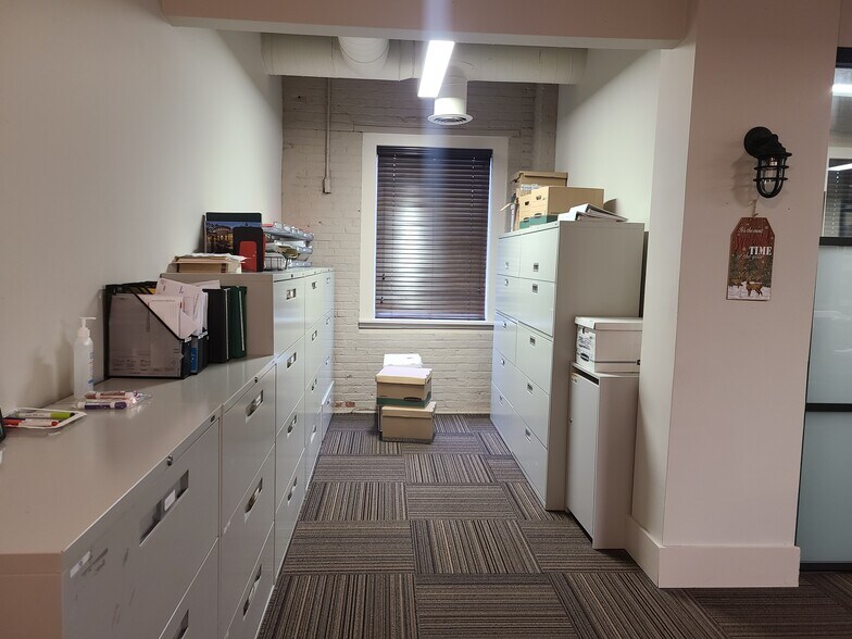 More Photos Of 5 Shore Ln, Bay Shore Apartments For Lease