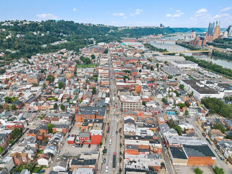 More Photos Of 1710-1712 E Carson St, Pittsburgh Office For Sale