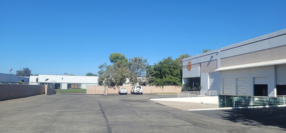 More Photos Of 23002 Foley St, Hayward Warehouse For Sale
