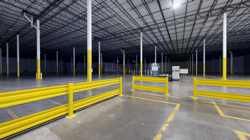 More Photos Of 261 River Rd, Clifton Distribution For Lease