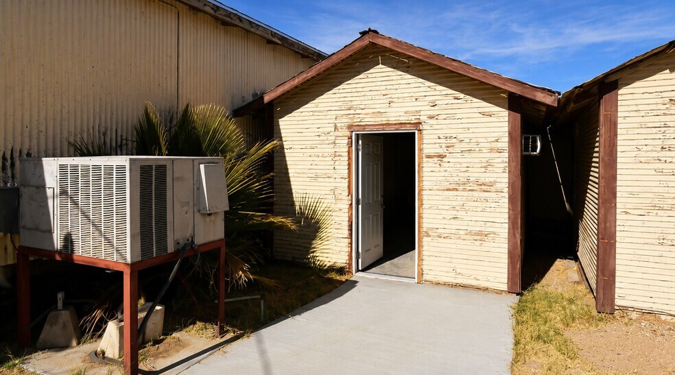 More Photos Of 35633 Highway 66, Daggett Warehouse For Sale