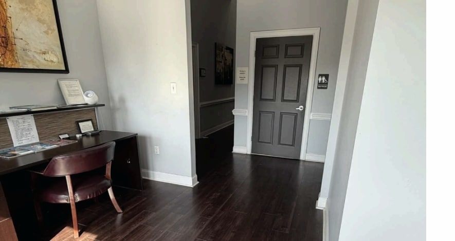 More Photos Of 7 Brendan Way, Greenville Storefront Retail Office For Lease