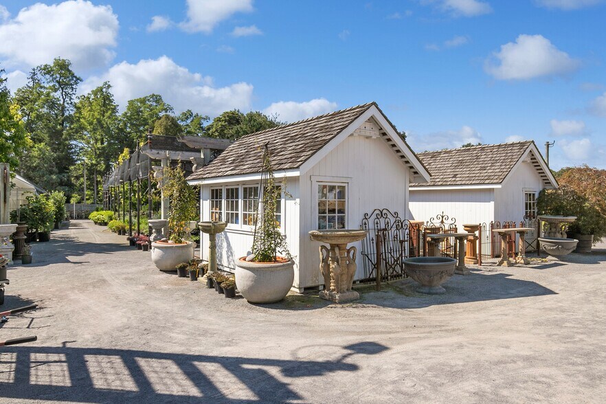 More Photos Of 185 N Country Rd, Mount Sinai Garden Center For Sale