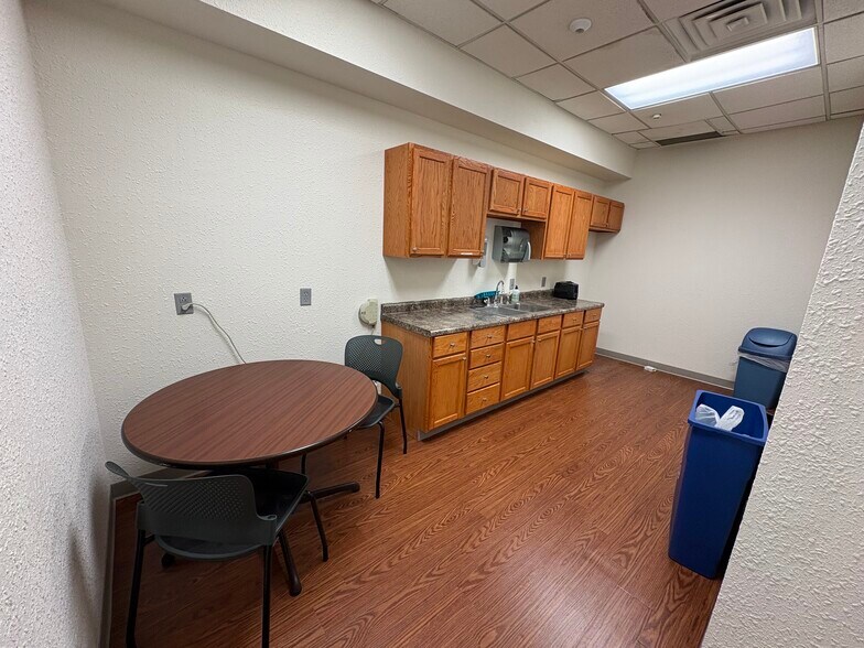 More Photos Of 1250 S Creasy Ln, Lafayette Research And Development For Lease