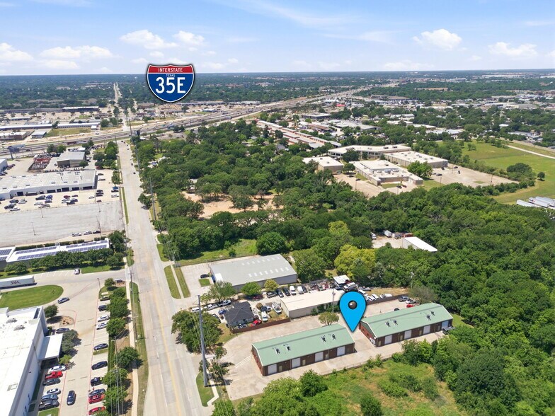 More Photos Of 519 Bennett Ln, Lewisville Flex For Sale