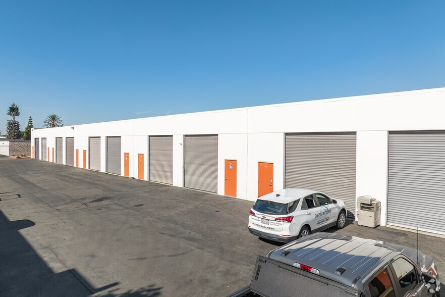 More Photos Of 600 S Grand Ave, Santa Ana Unknown For Lease